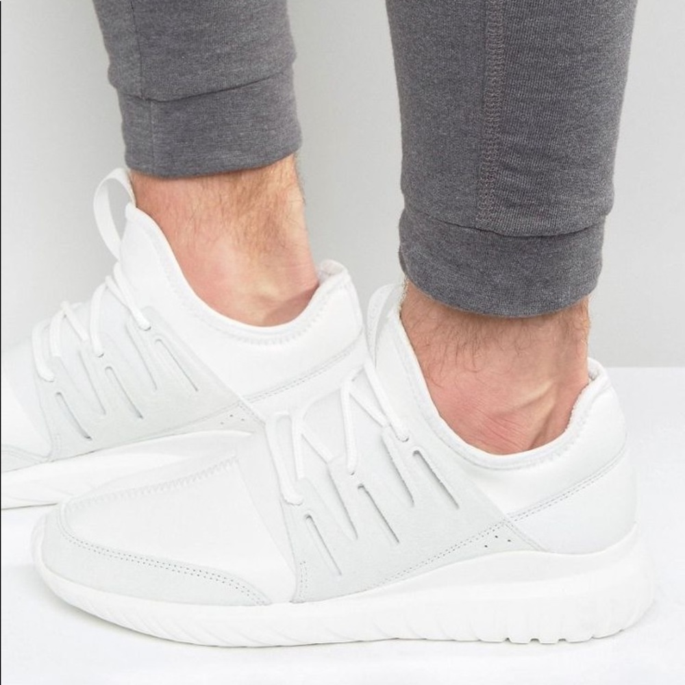 NWOT Adidas Tubular - size 13